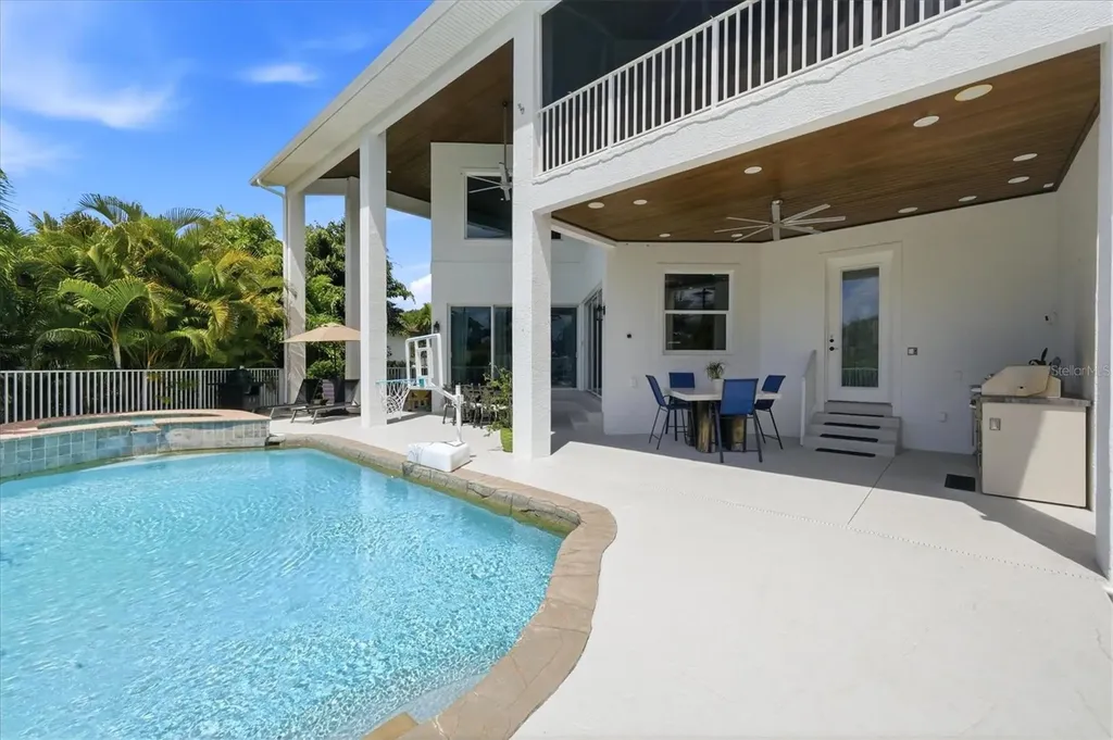 7755 Holiday Drive N Sarasota FL 34231