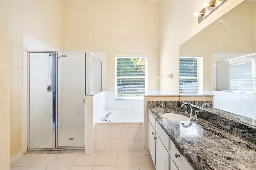 16926 Hawkridge Road Lithia FL 33547