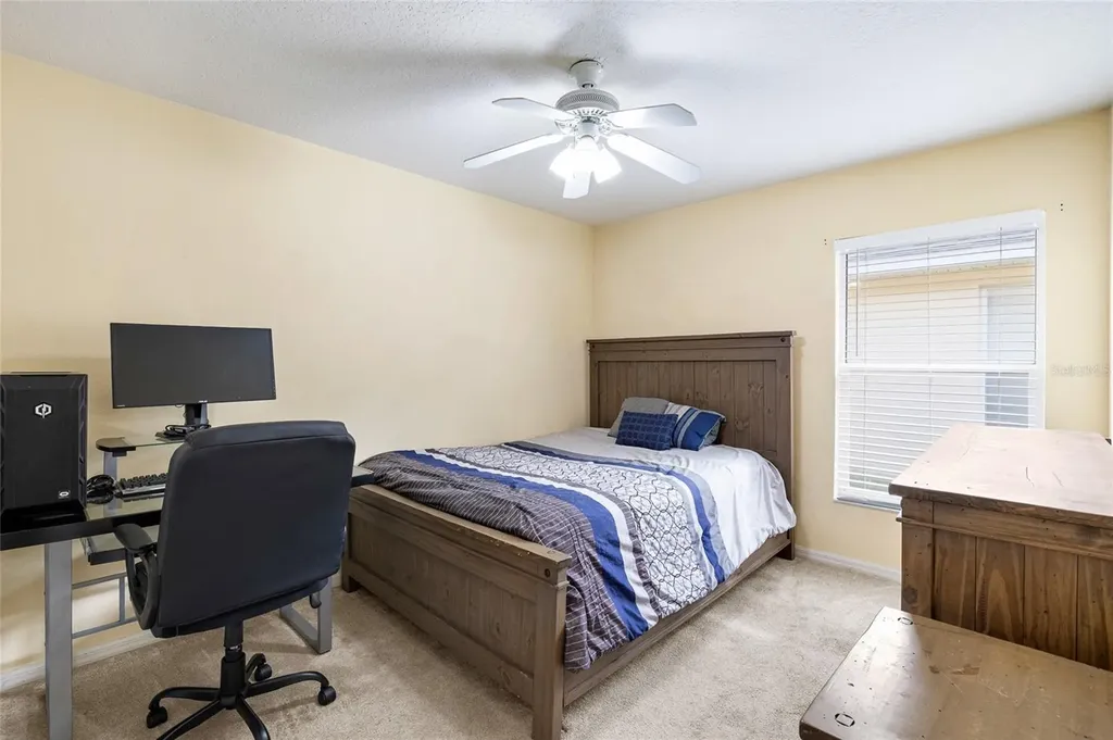 16926 Hawkridge Road Lithia FL 33547