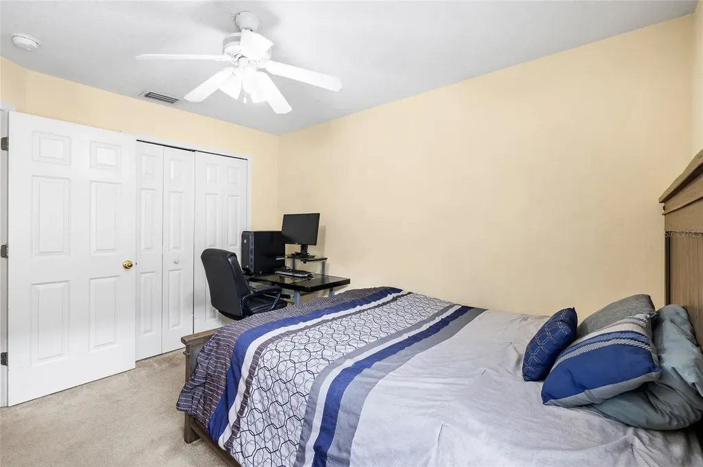 16926 Hawkridge Road Lithia FL 33547