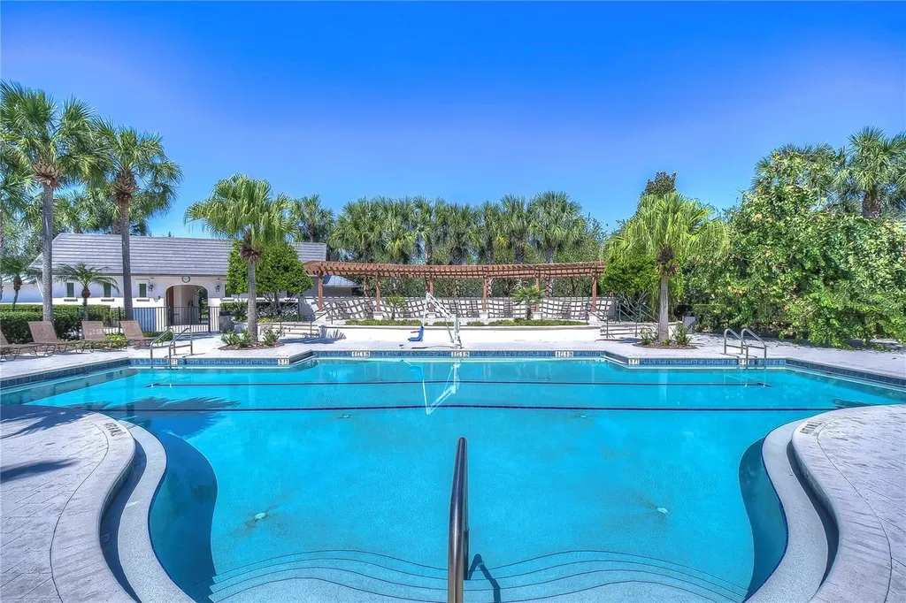 16926 Hawkridge Road Lithia FL 33547
