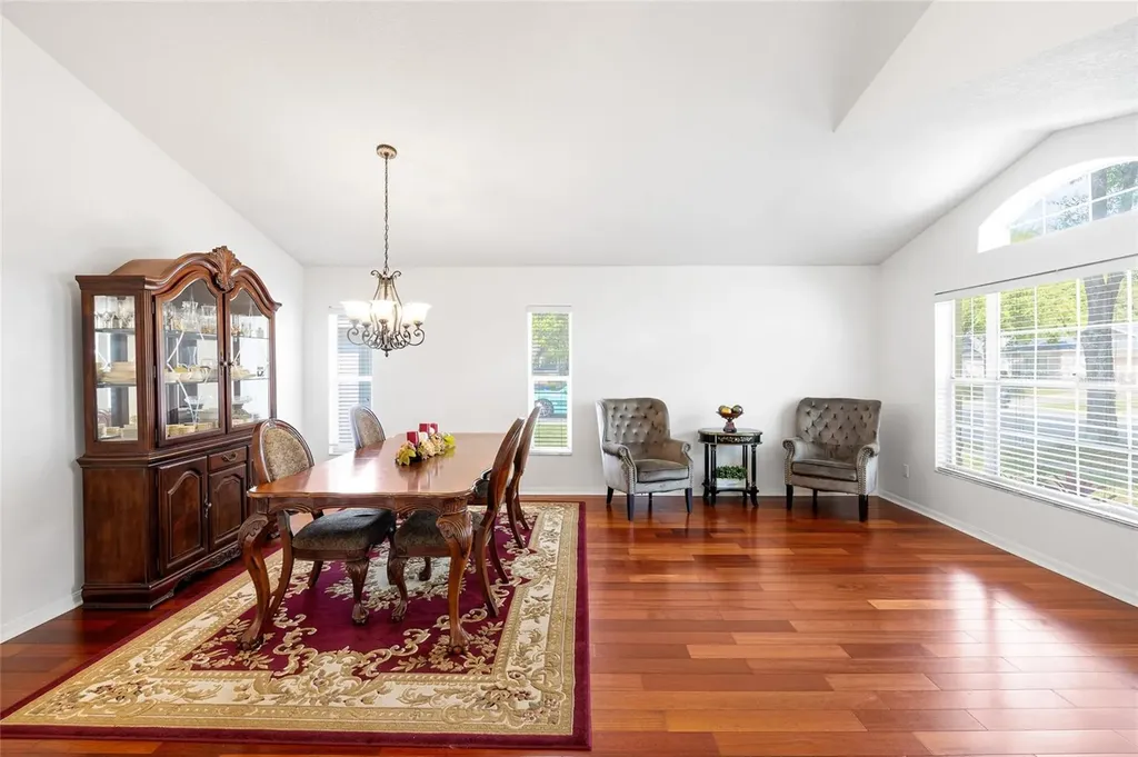 16926 Hawkridge Road Lithia FL 33547