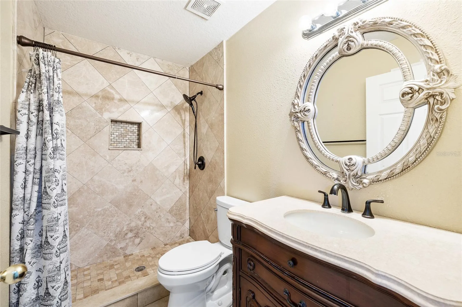 16926 Hawkridge Road Lithia FL 33547