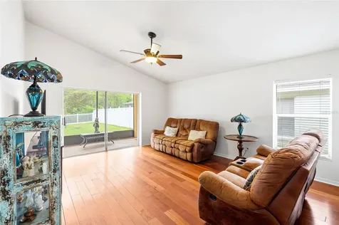 16926 Hawkridge Road Lithia FL 33547