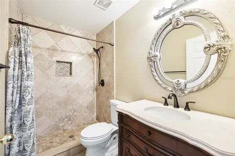 16926 Hawkridge Road Lithia FL 33547
