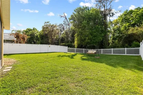 16926 Hawkridge Road Lithia FL 33547