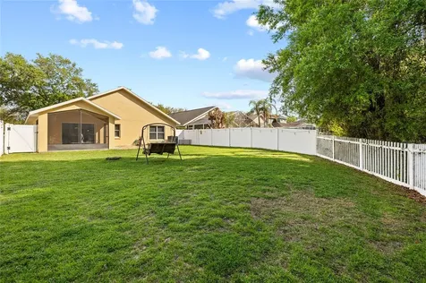 16926 Hawkridge Road Lithia FL 33547