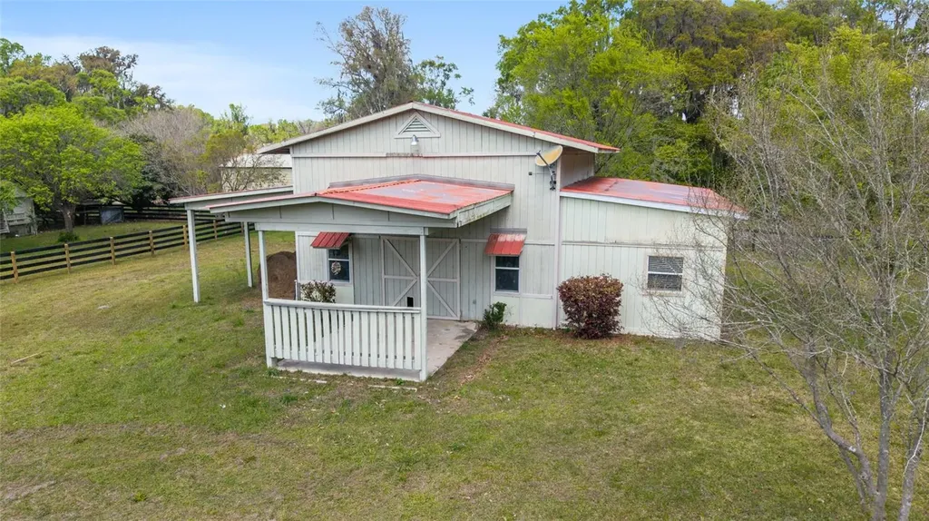 16638 N Highway 329 Reddick FL 32686