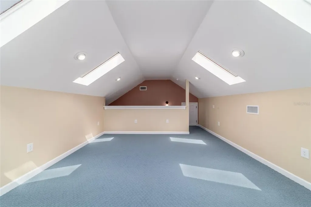 16638 N Highway 329 Reddick FL 32686