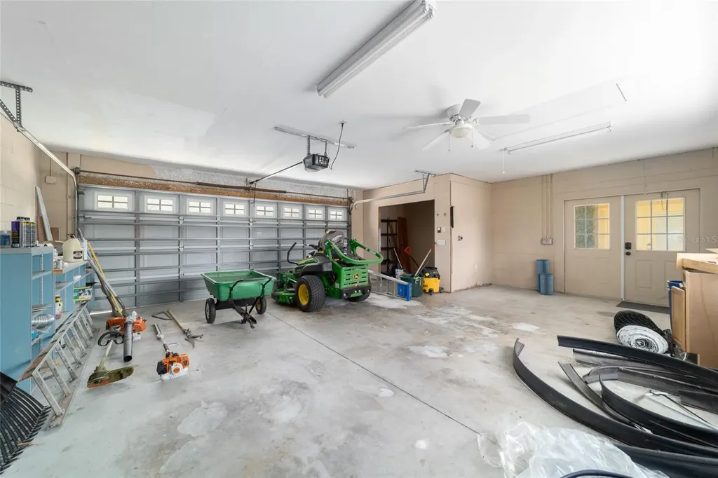 16638 N Highway 329 Reddick FL 32686