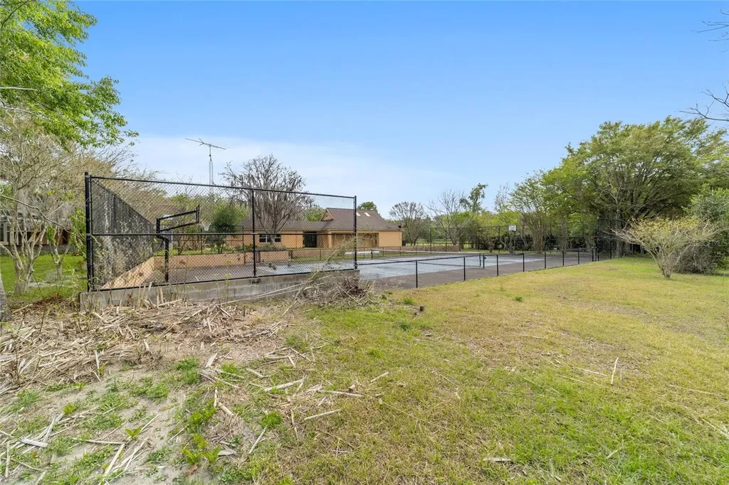 16638 N Highway 329 Reddick FL 32686