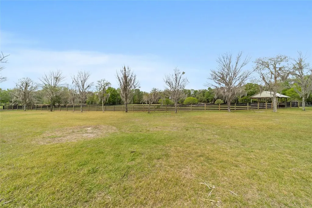 16638 N Highway 329 Reddick FL 32686