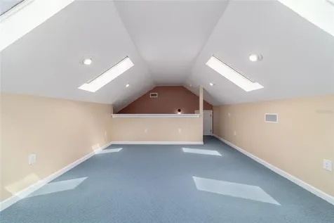 16638 N Highway 329 Reddick FL 32686