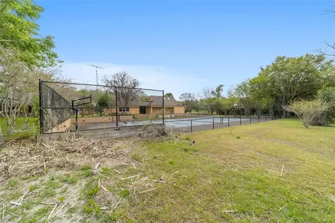 16638 N Highway 329 Reddick FL 32686