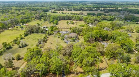 16638 N Highway 329 Reddick FL 32686