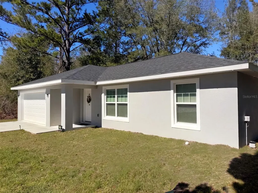 21301 SW Rainbow Lakes Boulevard Dunnellon FL 34431