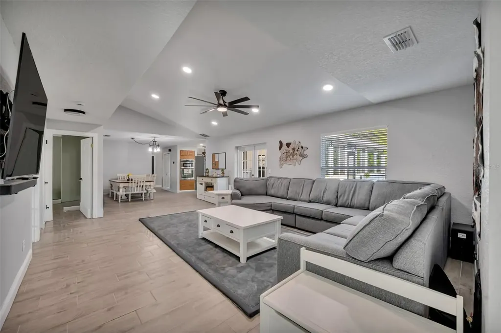 1350 Arapaho Trail Geneva FL 32732