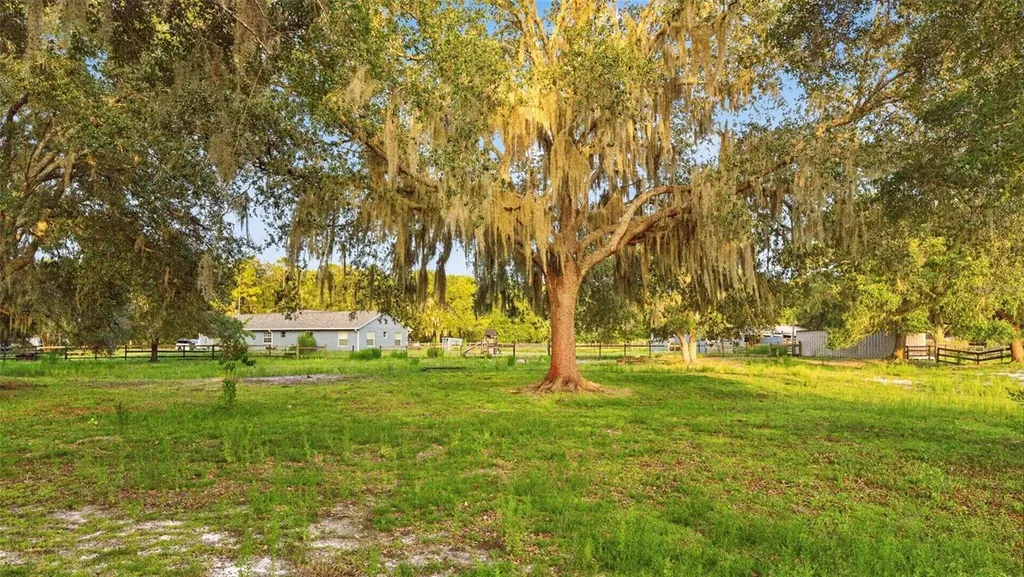 1350 Arapaho Trail Geneva FL 32732