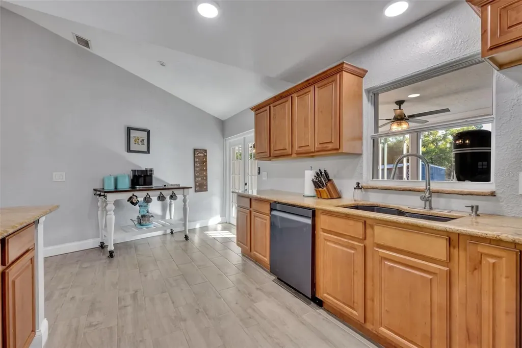 1350 Arapaho Trail Geneva FL 32732