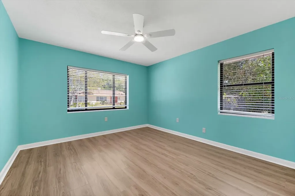 7807 Senrab Drive Bradenton FL 34209