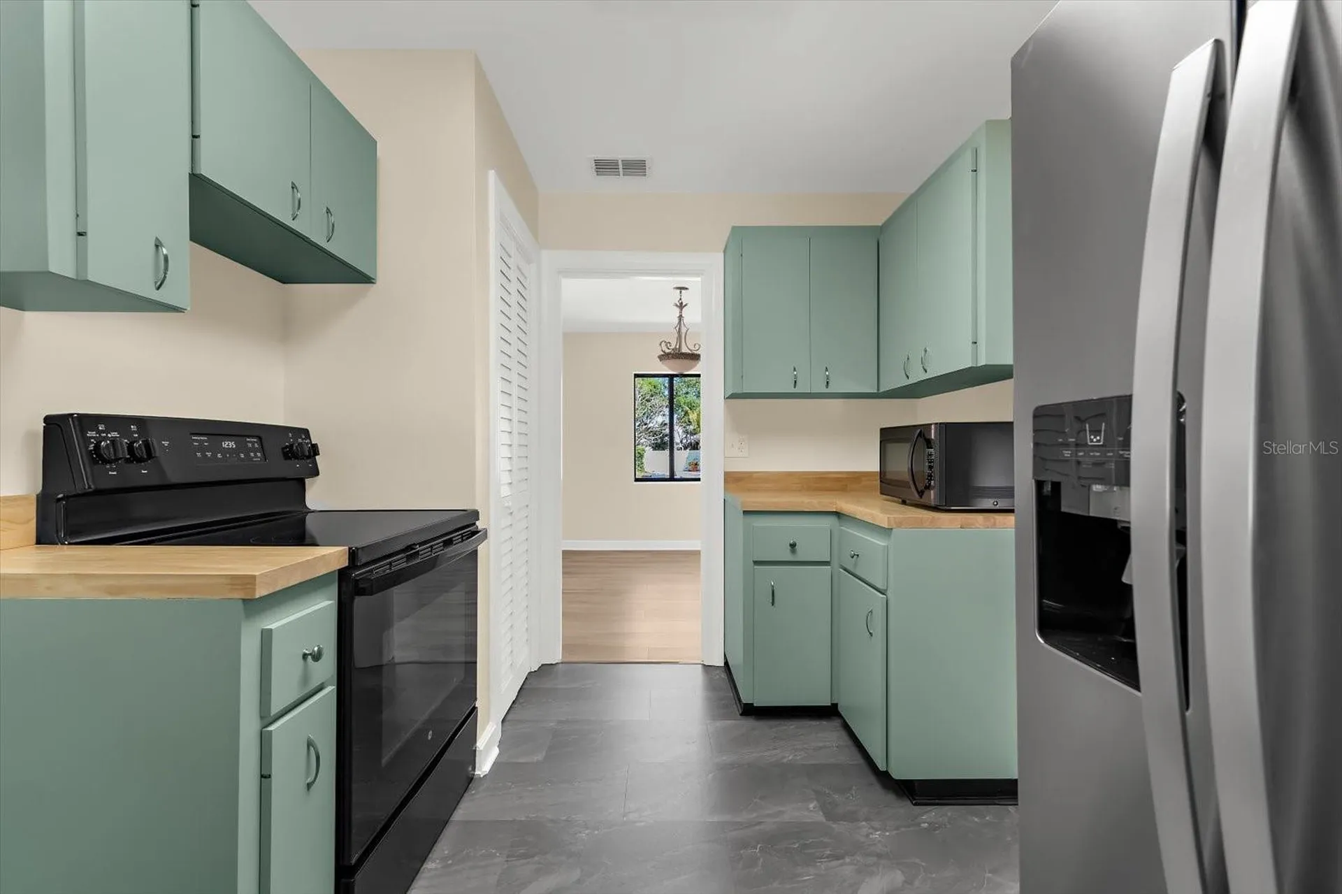 7807 Senrab Drive Bradenton FL 34209