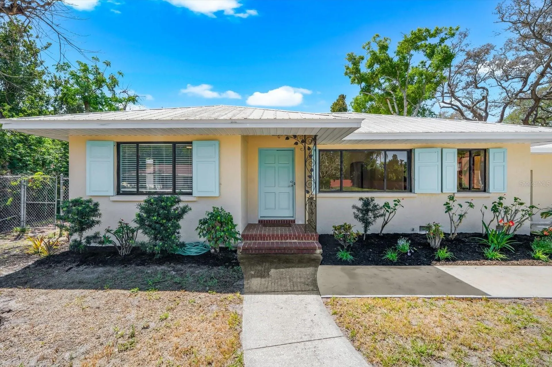 7807 Senrab Drive Bradenton FL 34209