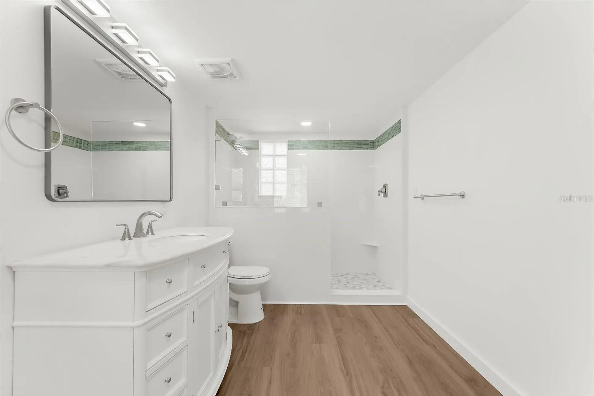 7807 Senrab Drive Bradenton FL 34209