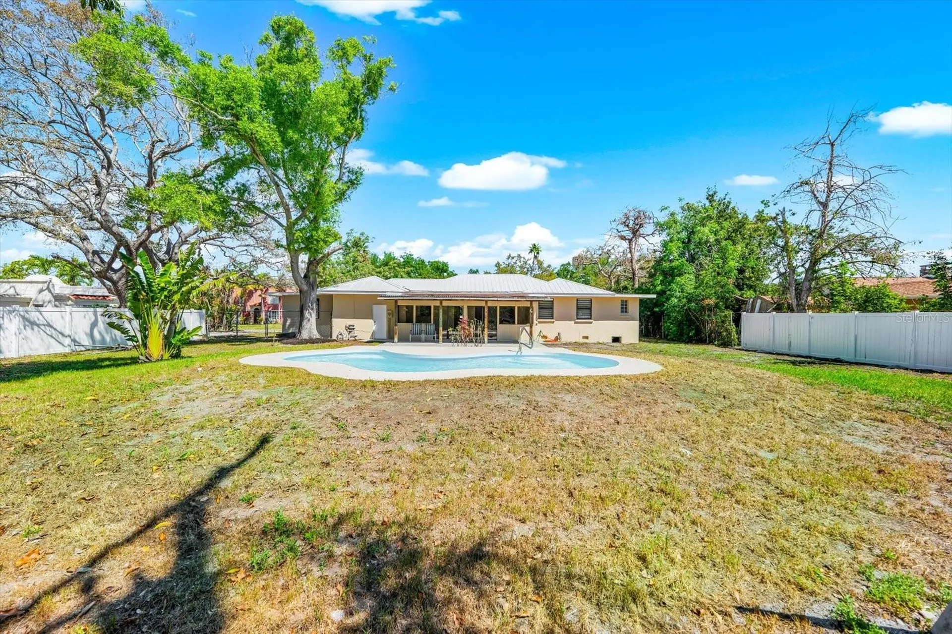 7807 Senrab Drive Bradenton FL 34209