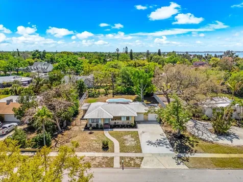 7807 Senrab Drive Bradenton FL 34209