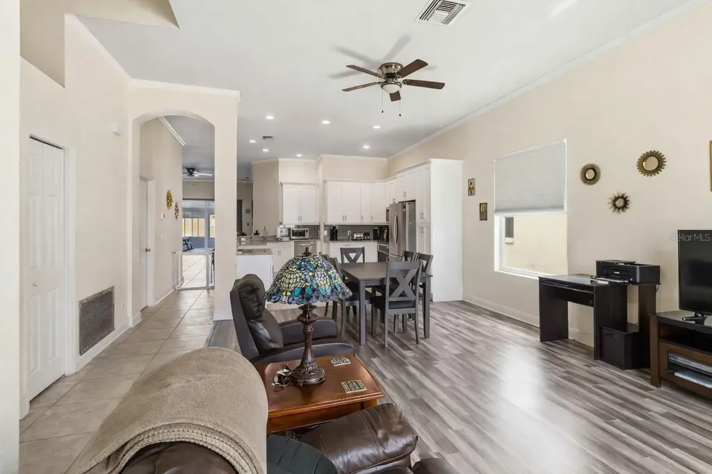 1312 Vinetree Drive Brandon FL 33510
