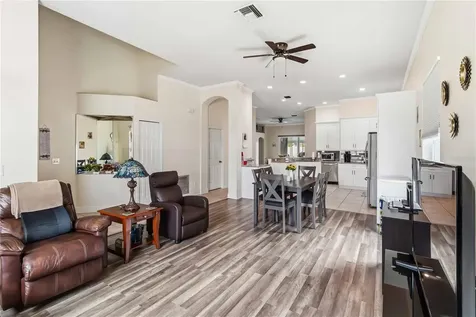 1312 Vinetree Drive Brandon FL 33510