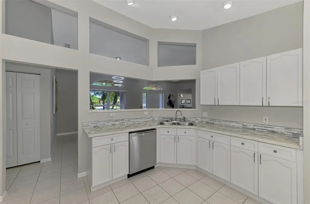 6632 Deering Circle Sarasota FL 34240