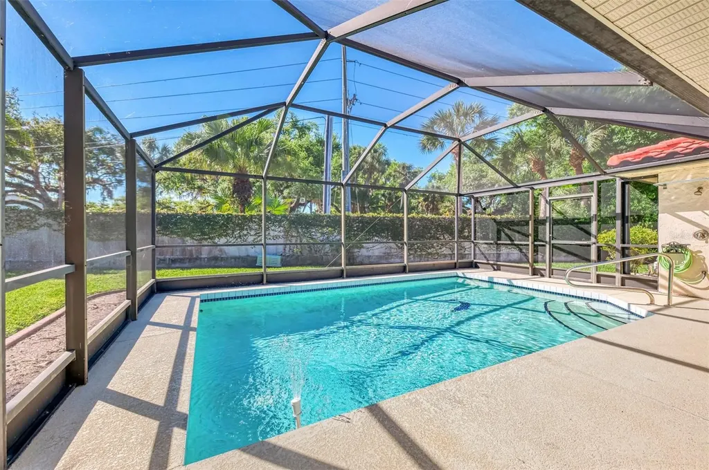 6632 Deering Circle Sarasota FL 34240