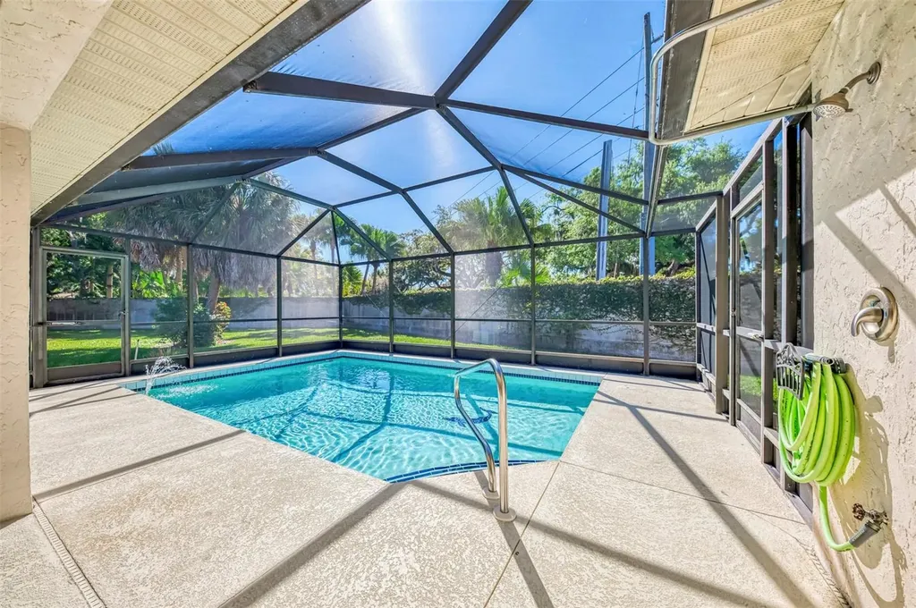 6632 Deering Circle Sarasota FL 34240