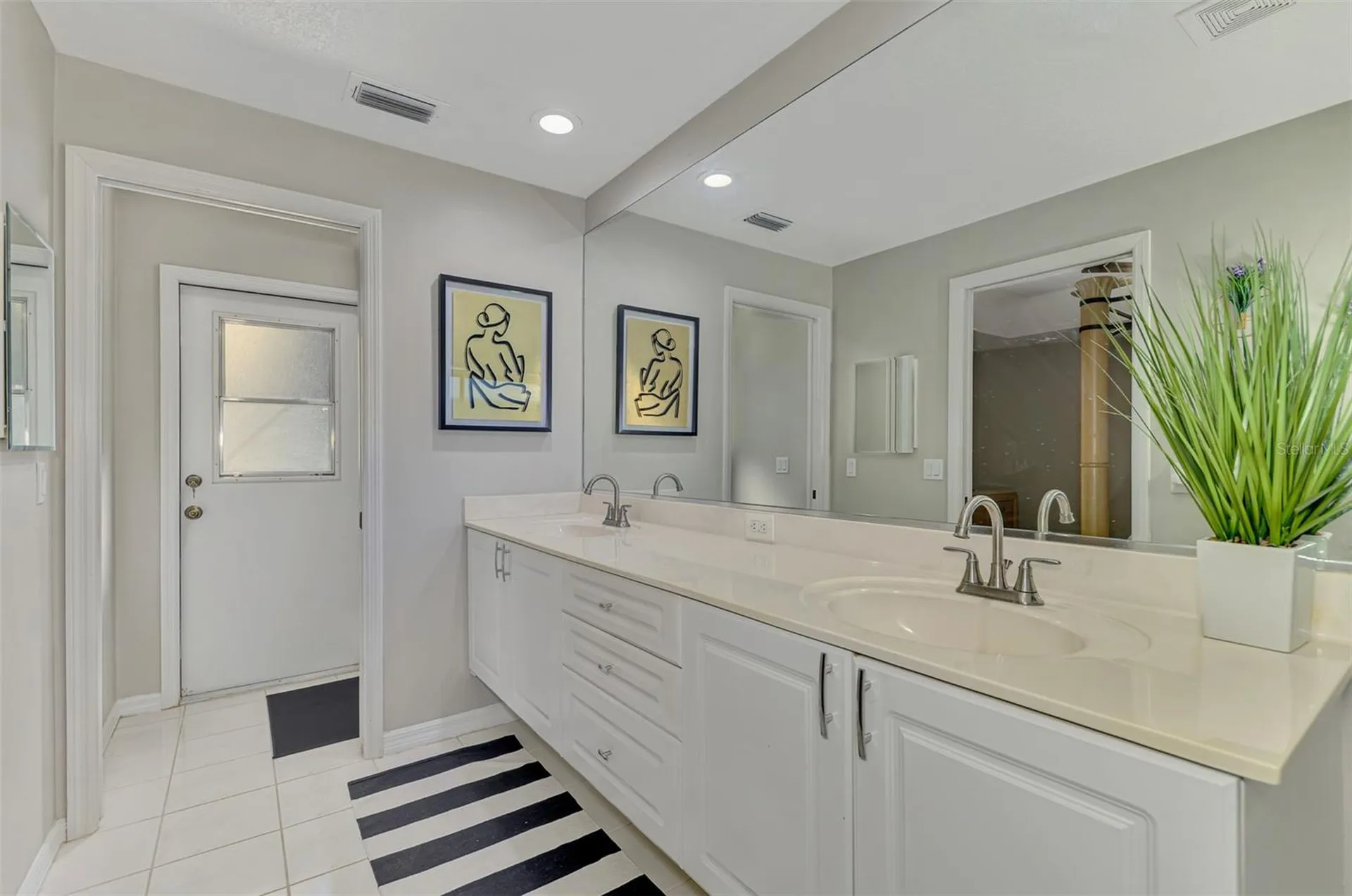6632 Deering Circle Sarasota FL 34240
