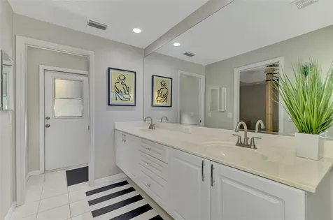 6632 Deering Circle Sarasota FL 34240