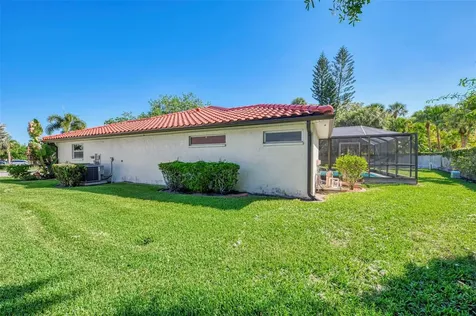 6632 Deering Circle Sarasota FL 34240