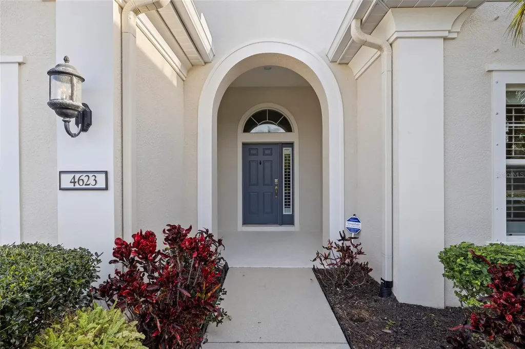 4623 Claremont Park Drive Bradenton FL 34211