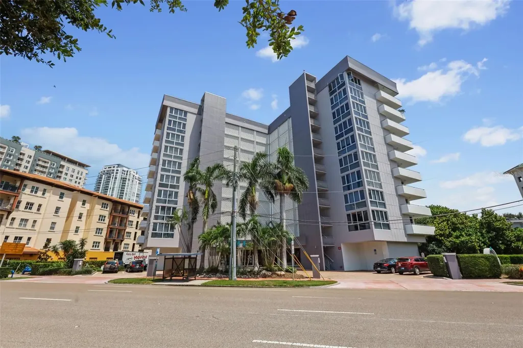 470 3rd Street S St Petersburg FL 33701