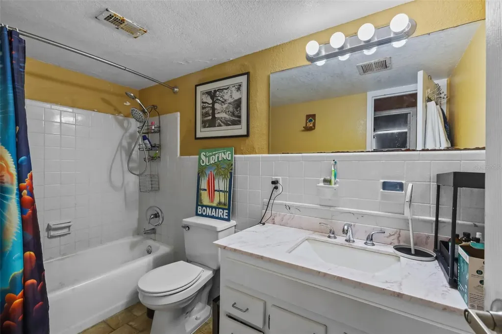 470 3rd Street S St Petersburg FL 33701