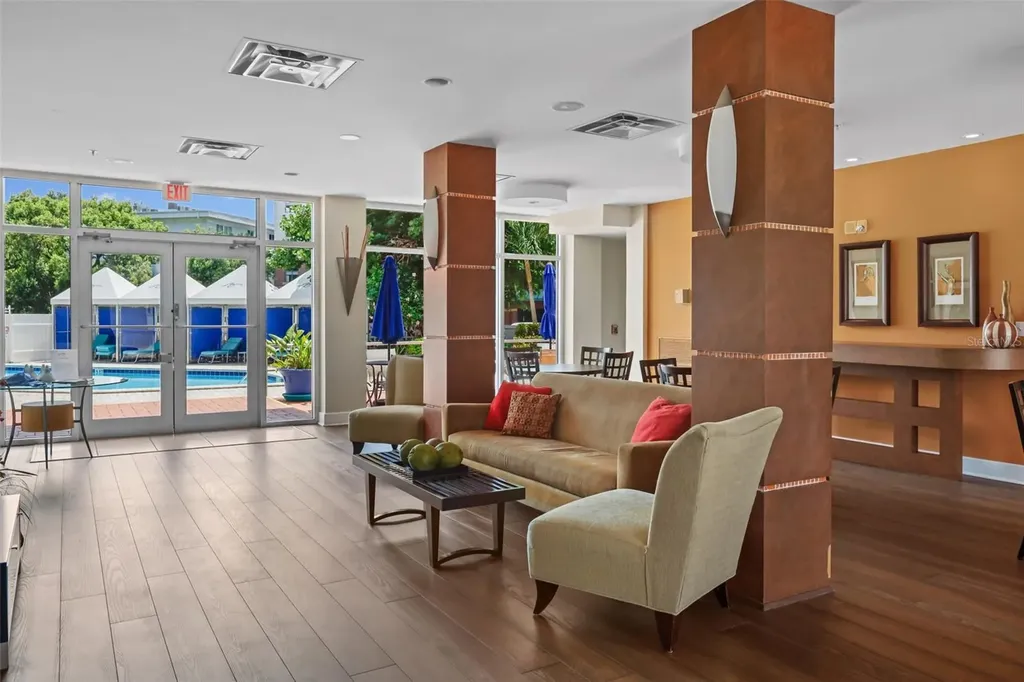 470 3rd Street S St Petersburg FL 33701