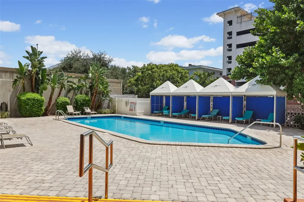 470 3rd Street S St Petersburg FL 33701