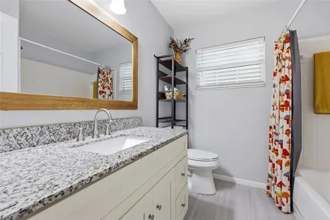 4706 NW 28th Terrace Gainesville FL 32605