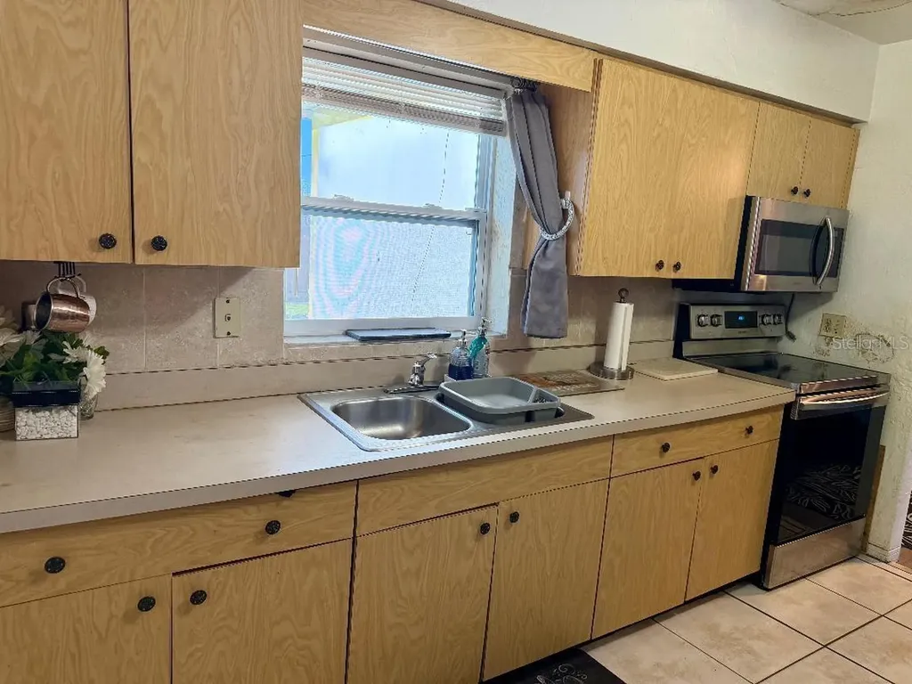 3624 Abington Avenue S St Petersburg FL 33711