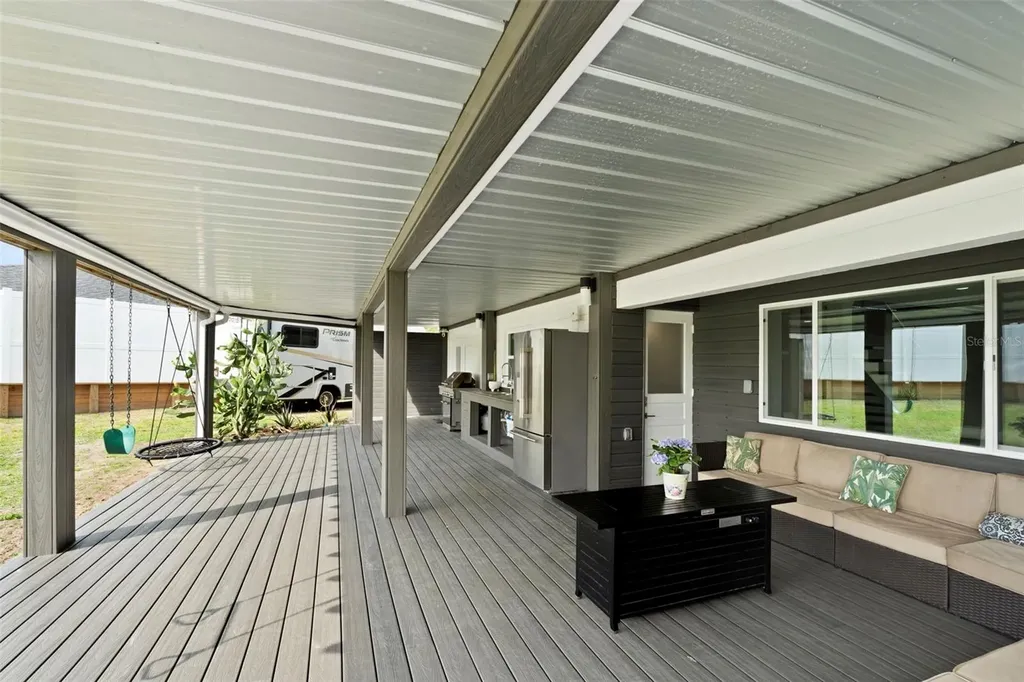 10525 Homestead Drive Tampa FL 33618