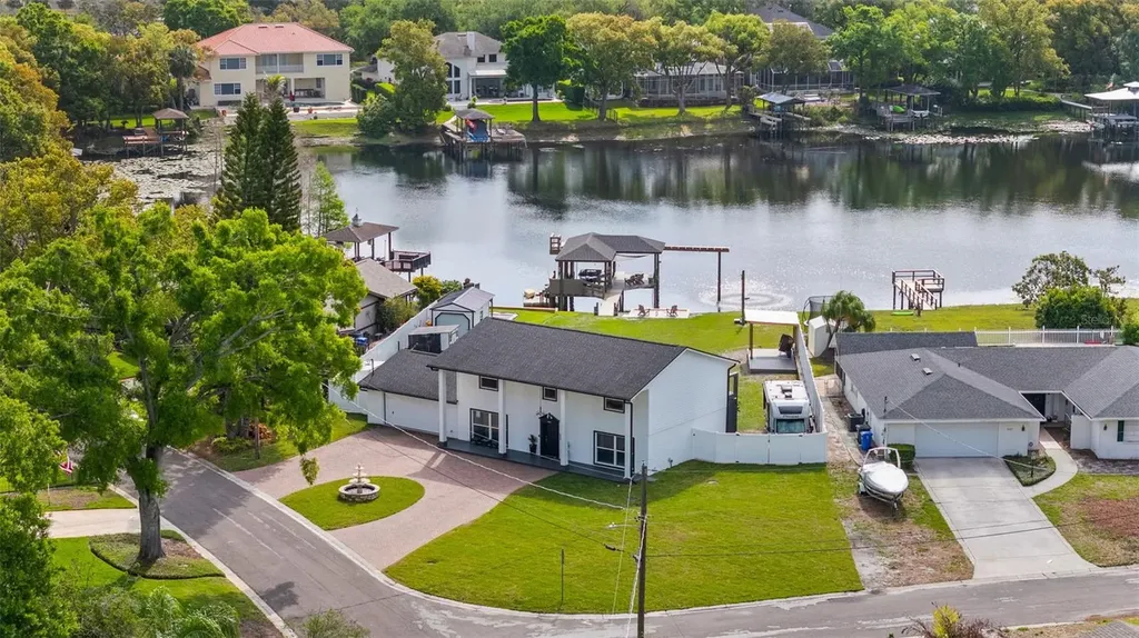 10525 Homestead Drive Tampa FL 33618