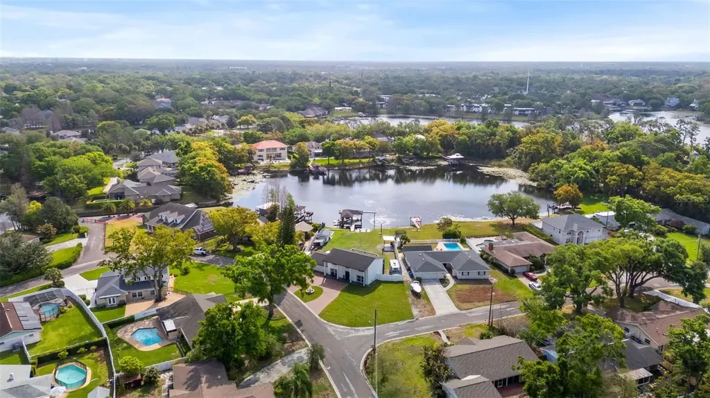 10525 Homestead Drive Tampa FL 33618