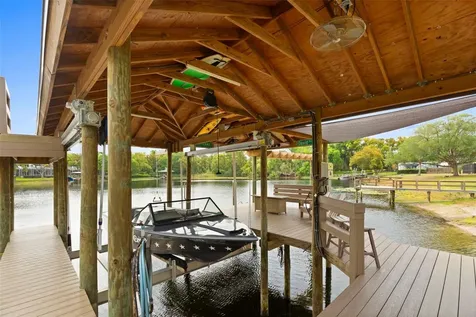 10525 Homestead Drive Tampa FL 33618