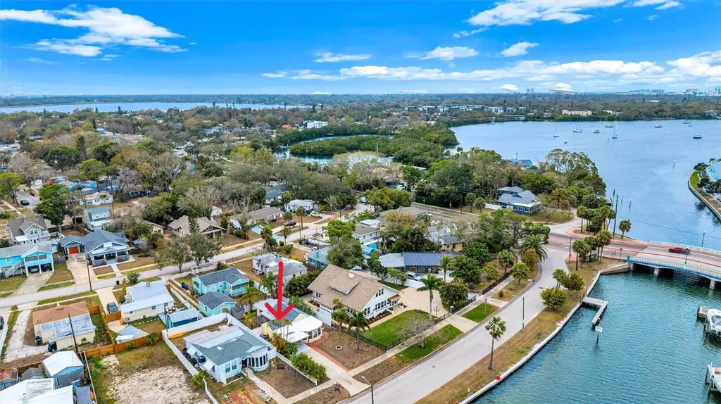 3945 Sunrise Drive S St Petersburg FL 33705