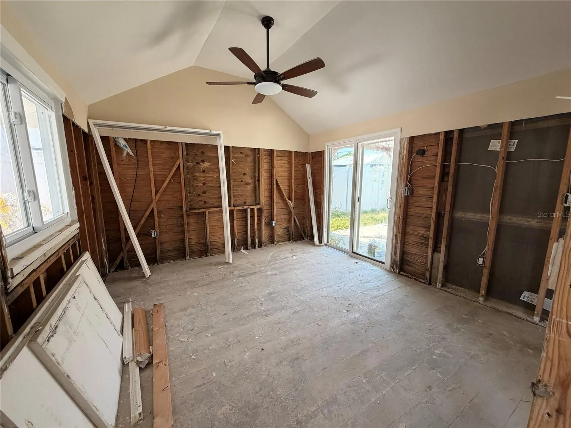 3945 Sunrise Drive S St Petersburg FL 33705
